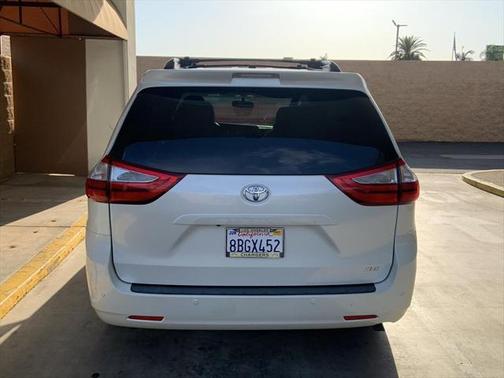 2015 Toyota Sienna XLE Premium