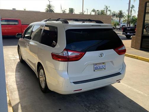 2015 Toyota Sienna XLE Premium