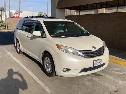 2015 Toyota Sienna XLE Premium