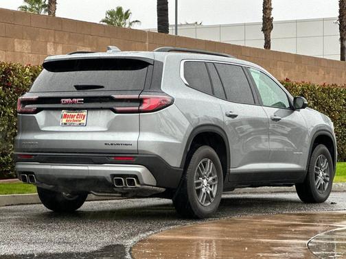2025 GMC Acadia FWD Elevation