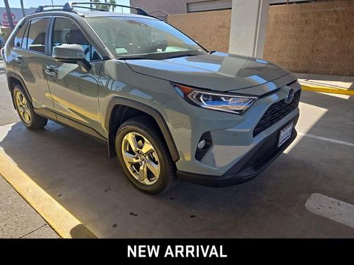 2021 Toyota RAV4 Hybrid XLE Premium