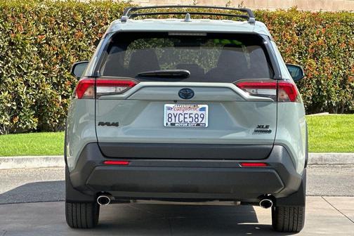 2021 Toyota RAV4 Hybrid XLE Premium