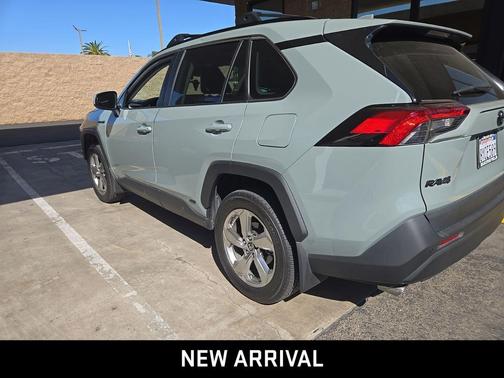 2021 Toyota RAV4 Hybrid XLE Premium