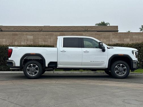 2026 GMC Sierra 2500 SLE