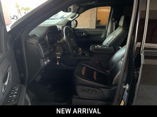 2023 GMC Yukon 4WD AT4