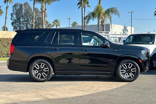 2024 GMC Yukon 4WD AT4