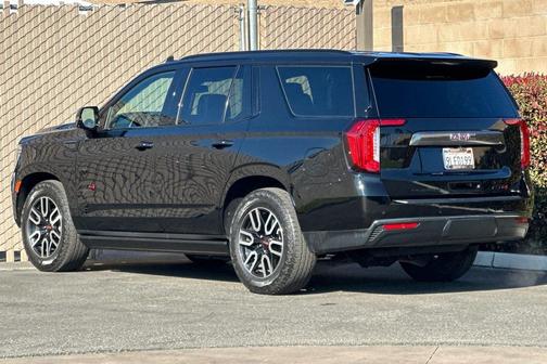 2024 GMC Yukon 4WD AT4