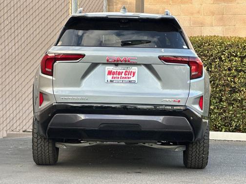 2026 GMC Terrain AWD AT4