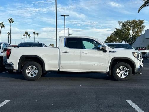 2025 GMC Sierra 1500 SLE