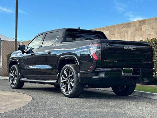 2025 GMC Sierra EV Extended Range Denali