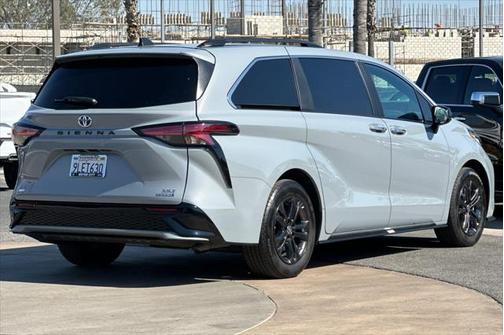 2024 Toyota Sienna XSE 7 Passenger
