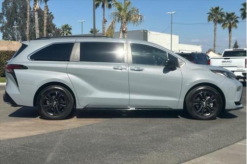 2024 Toyota Sienna XSE 7 Passenger