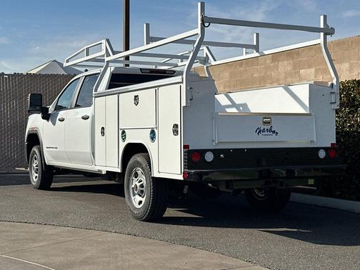 2024 GMC Sierra 2500 Pro