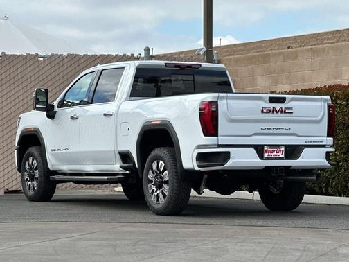 2026 GMC Sierra 2500 Denali