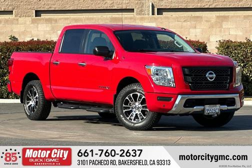 2021 Nissan Titan SV