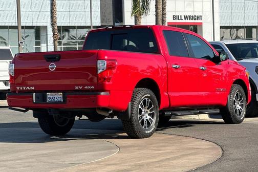 2021 Nissan Titan SV