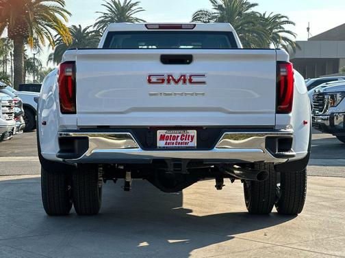 2026 GMC Sierra 3500 Base