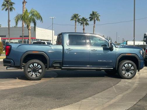 2025 GMC Sierra 2500 Denali