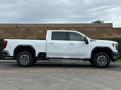2026 GMC Sierra 2500 SLT