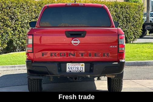 2022 Nissan Frontier S