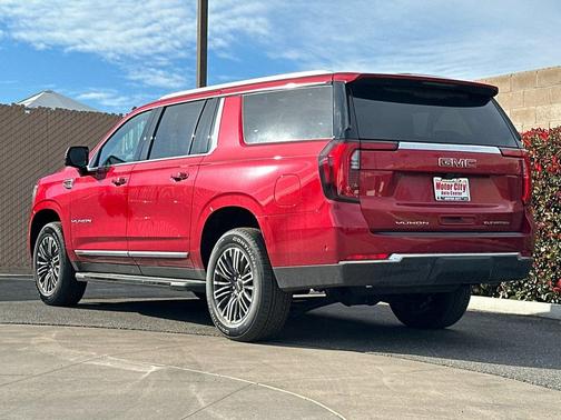 2026 GMC Yukon XL 4WD Elevation