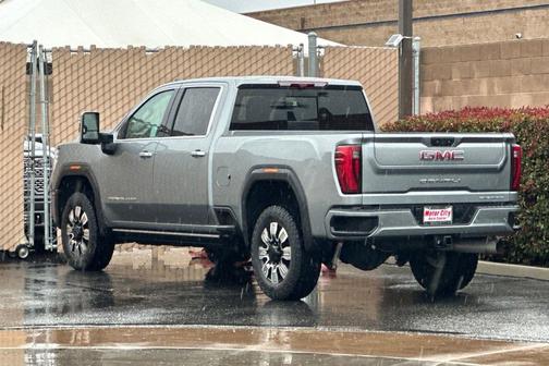2024 GMC Sierra 2500 Denali