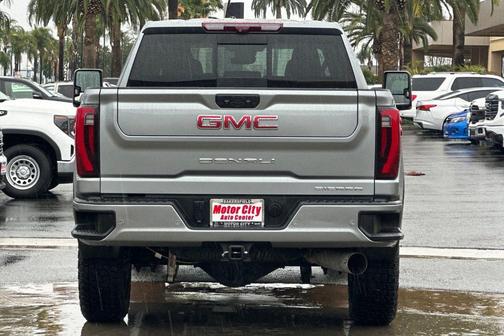 2024 GMC Sierra 2500 Denali
