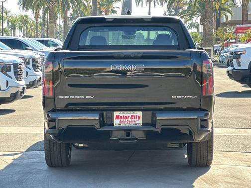 2025 GMC Sierra EV Extended Range Denali