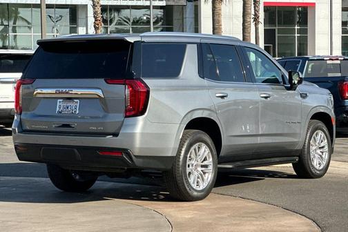 2023 GMC Yukon SLE