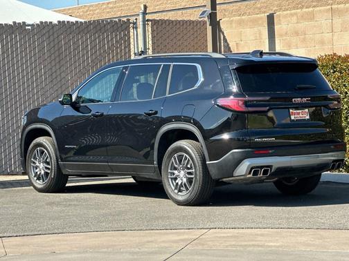 2025 GMC Acadia FWD Elevation