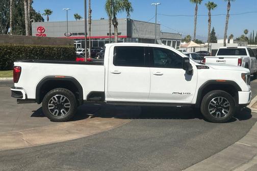 2022 GMC Sierra 2500 AT4