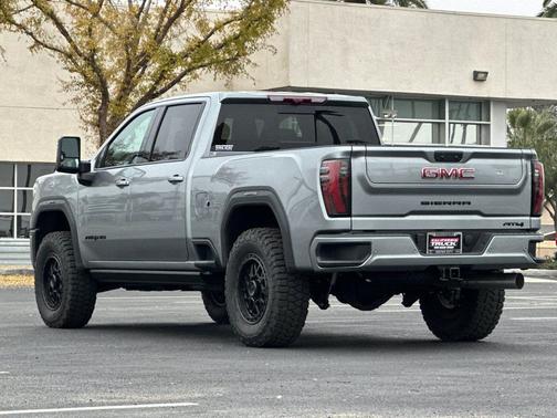 2026 GMC Sierra 2500 AT4