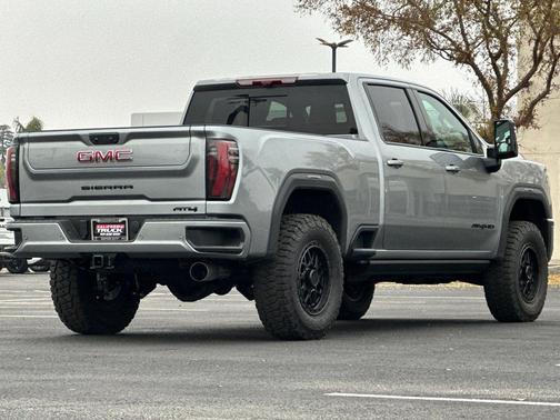 2026 GMC Sierra 2500 AT4