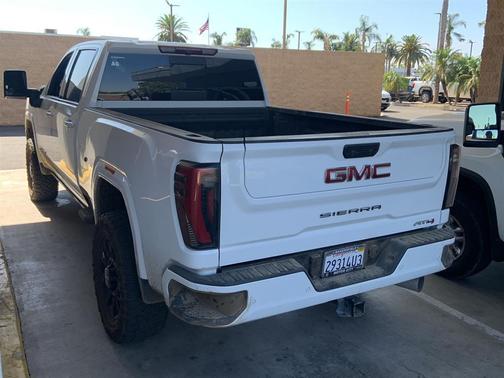 2024 GMC Sierra 2500 AT4