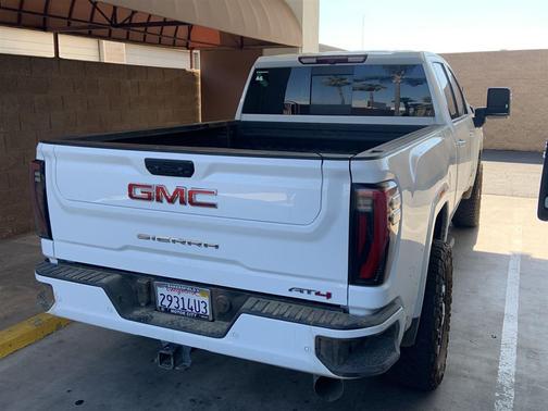 2024 GMC Sierra 2500 AT4