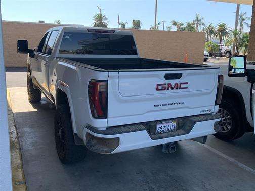 2024 GMC Sierra 2500 AT4