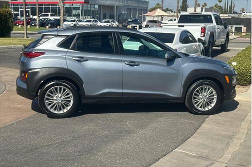 2021 Hyundai KONA SEL Plus