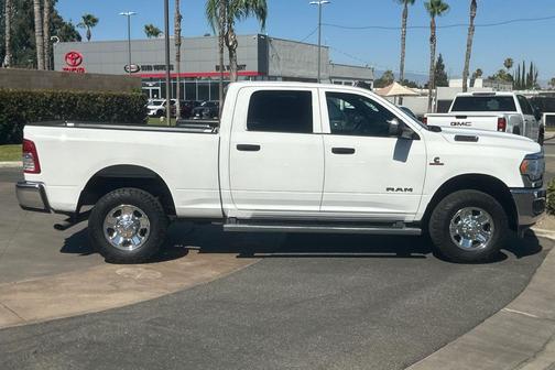 2021 RAM 2500 Tradesman Crew Cab 4x4 6'4' Box