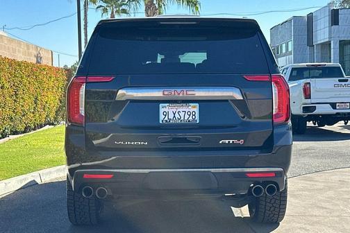 2024 GMC Yukon 4WD AT4
