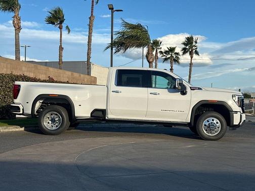 2026 GMC Sierra 3500 Denali