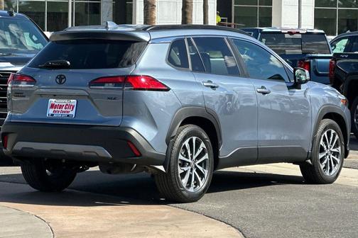 2024 Toyota Corolla Cross XLE