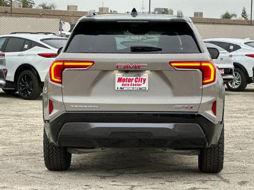 2026 GMC Terrain AWD AT4