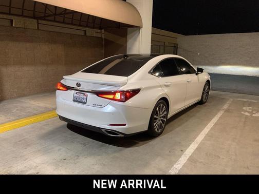 2021 Lexus ES 350 Base