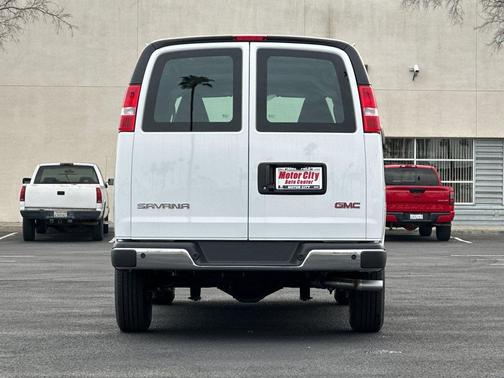 2025 GMC Savana 3500 RWD 3500 Regular Wheelbase Work Van