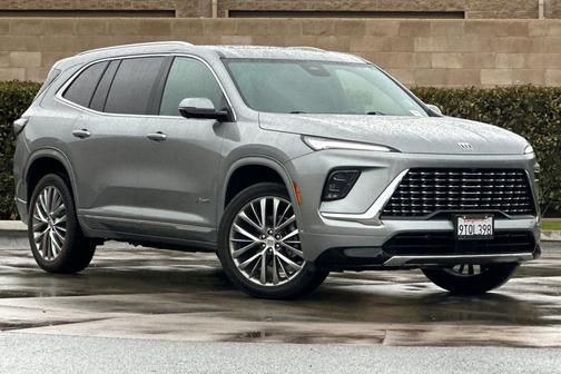 2025 Buick Enclave Avenir FWD