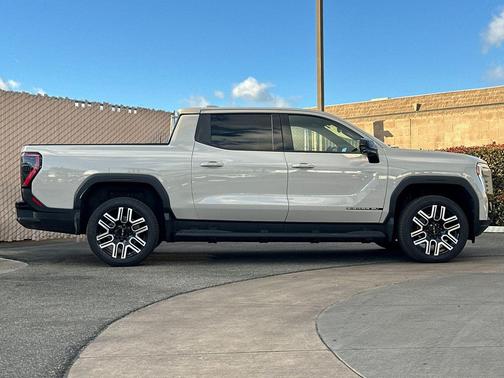 2026 GMC Sierra EV Extended Range Elevation