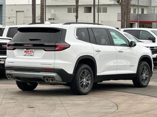 2026 GMC Acadia FWD Elevation