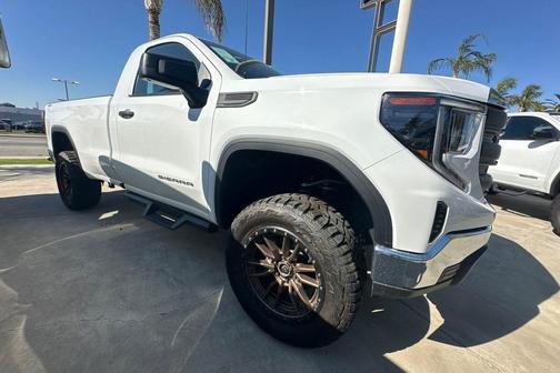 2025 GMC Sierra 1500 Pro