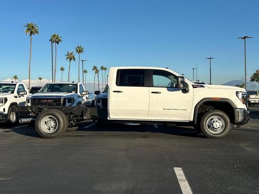 2026 GMC Sierra 3500 Base