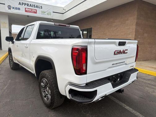 2025 GMC Sierra 1500 AT4